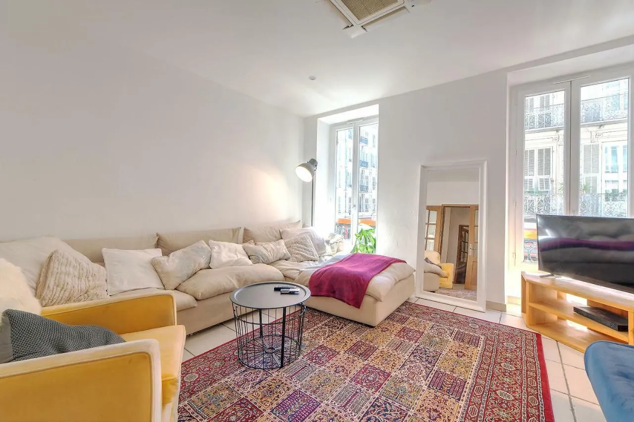 Lovely Large Familial Apartment In Central Nice, Ten Minutes Walk To The Beach!  Nice