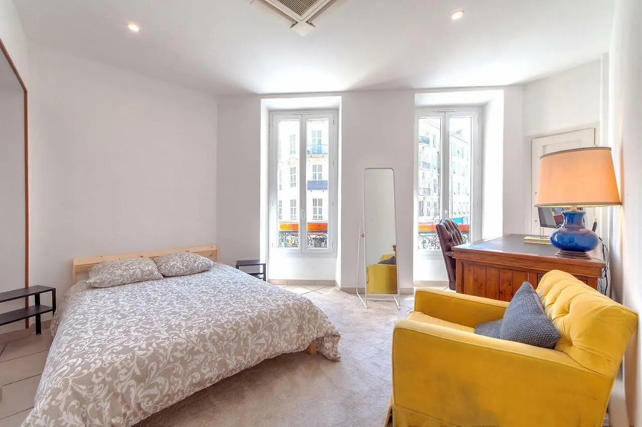 Lovely Large Familial Apartment In Central Nice, Ten Minutes Walk To The Beach! 0*, Nice